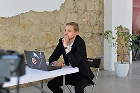 Corporate photo DJ-na-svatbu